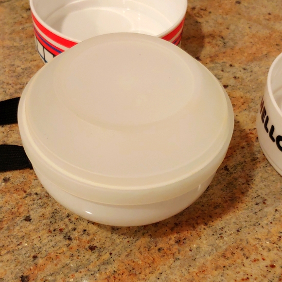 Hello Kitty Bento Box - Picture 8 of 9